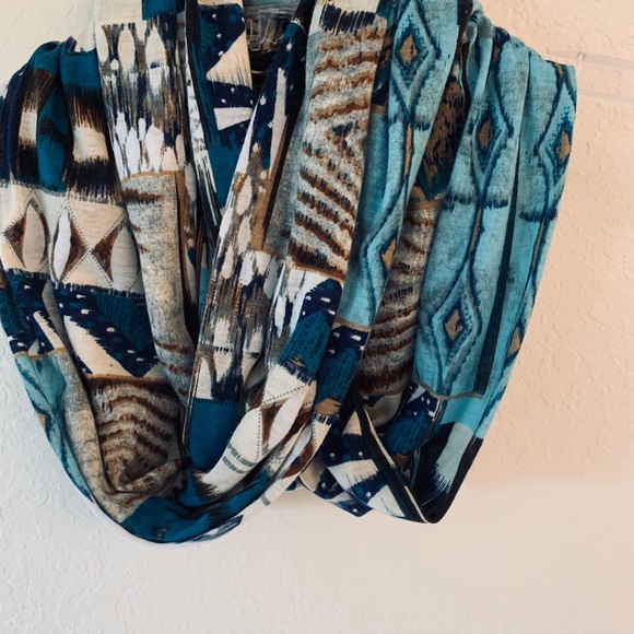 Infinity scarf - Picture 4 of 4